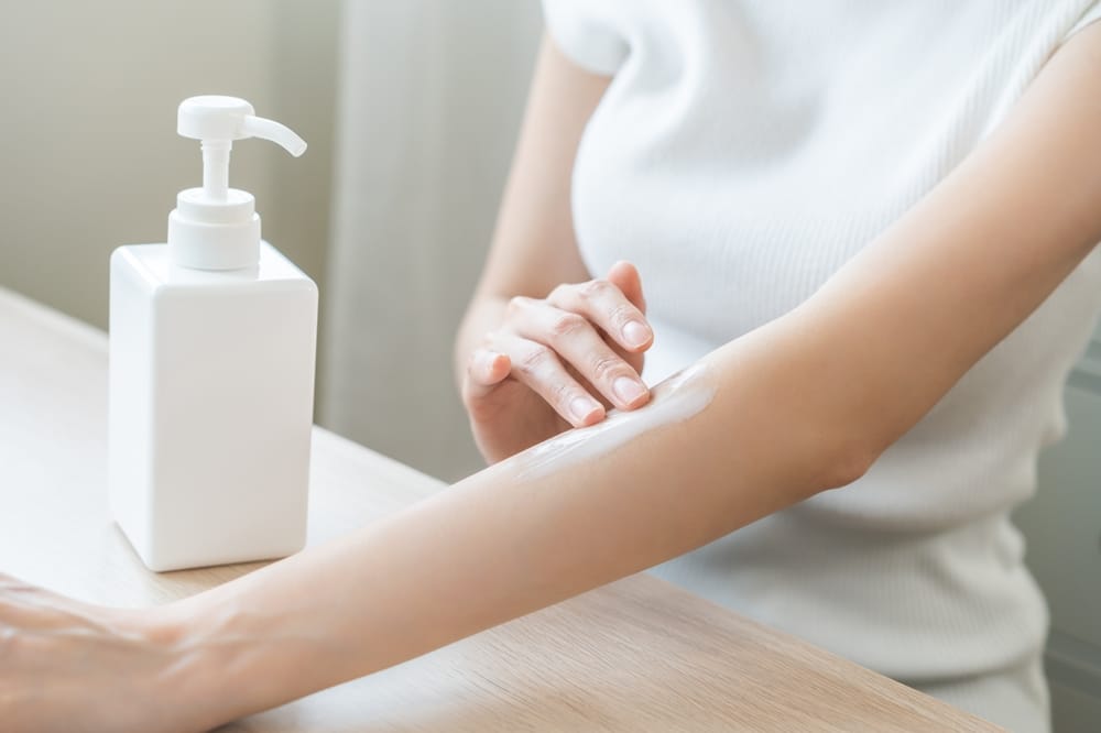 Efekt suchej skóry po kąpieli? Rola twardości wody i chloru